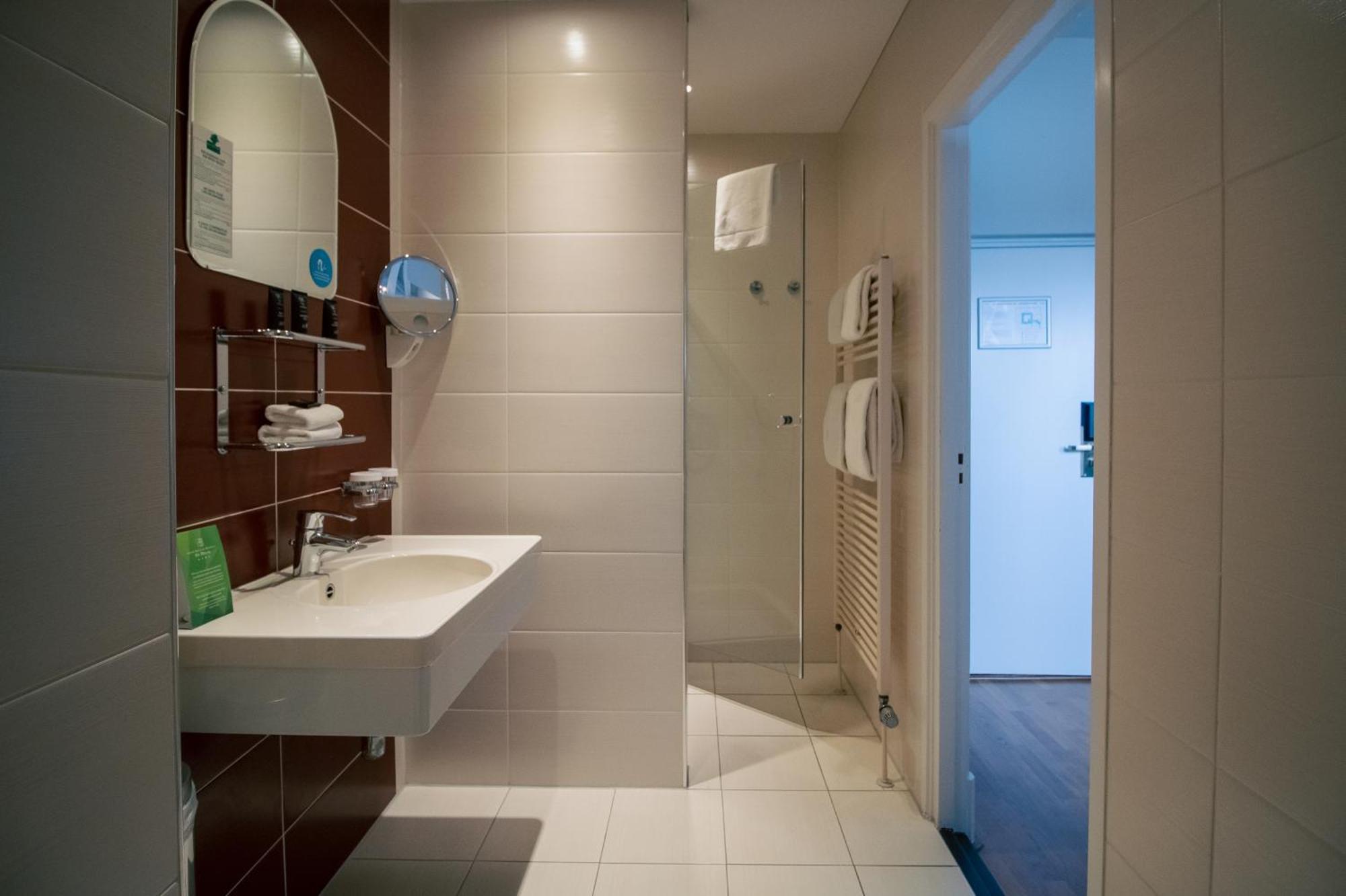 Grand Hotel En Residence De Draak Bergen op Zoom Ruang foto