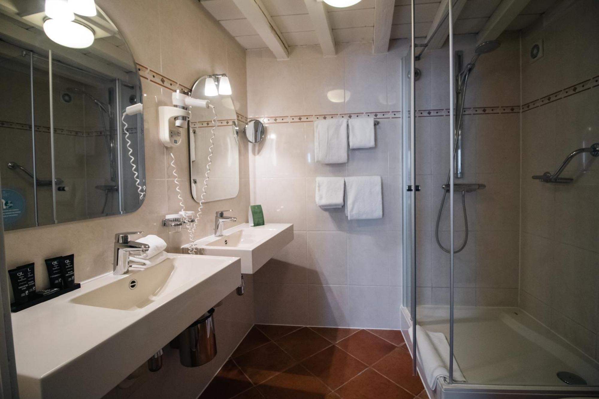 Grand Hotel En Residence De Draak Bergen op Zoom Ruang foto